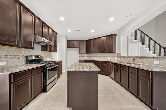 Building Photo - 10031 Esslemont Ct