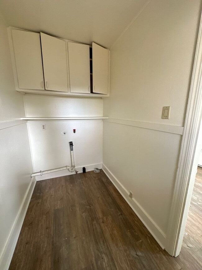 Building Photo - 2314 Vine Ave