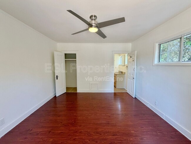 Building Photo - 2407 Fernleaf St
