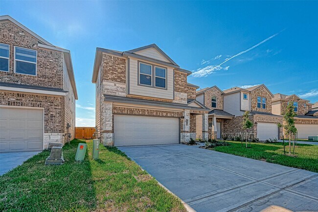 Building Photo - 7910 Cypress Country Dr