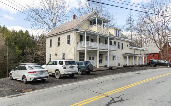 Building Photo - 73 Main St
