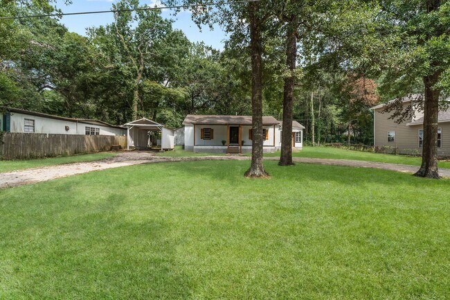 Building Photo - 601 Dogwood Trail