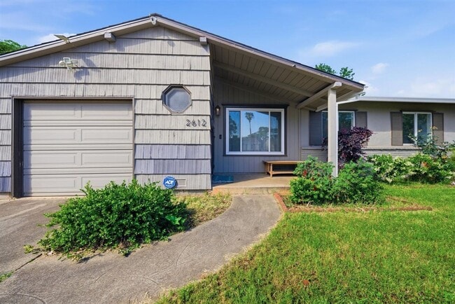 Building Photo - 2612 Ribier Way