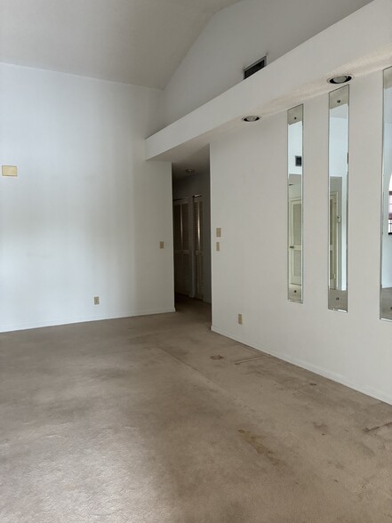 Three large Bedrooms - 3226 Laurel Oaks Ln