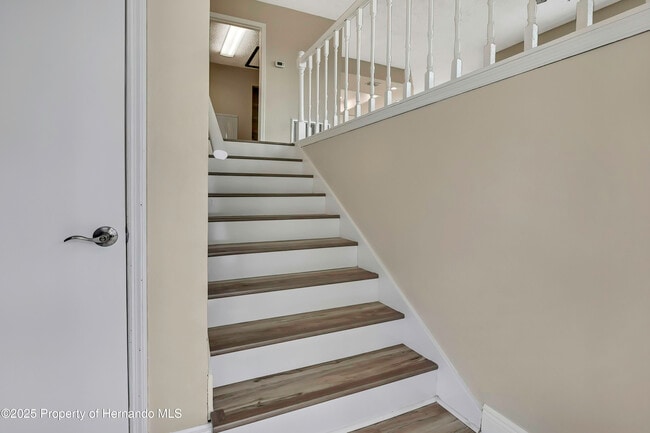 Building Photo - 3276 Rose Arbor Dr