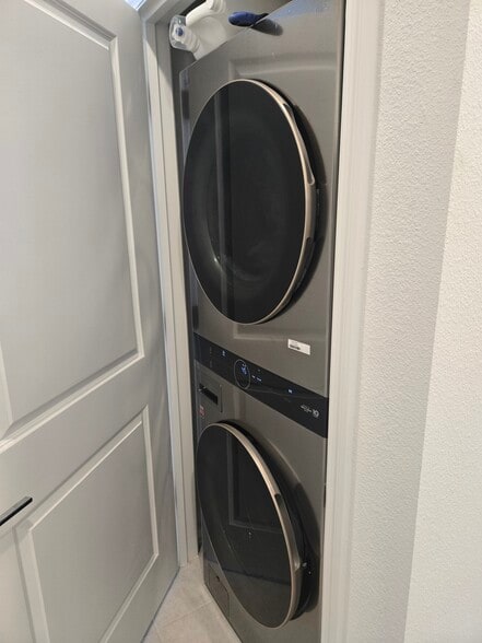 Building Photo - 5328 Dagenham Dr