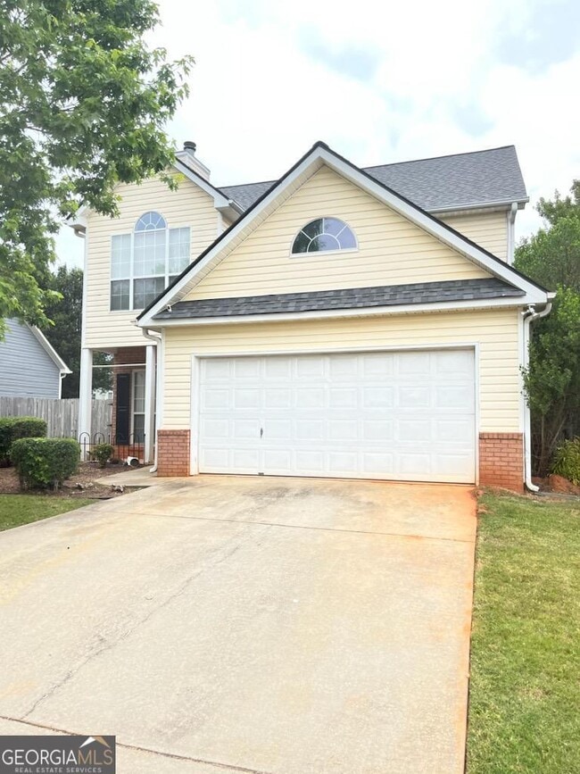 Building Photo - 5155 Yellow Pine Dr