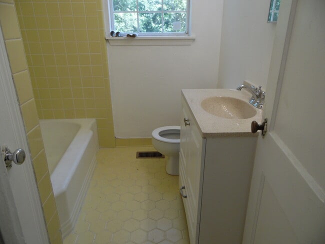 Bathroom - 421 Orange St