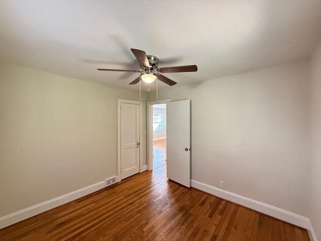 Building Photo - 1320 Miller St