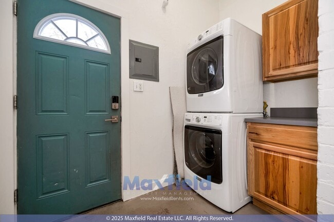 Building Photo - 712 S 900 E