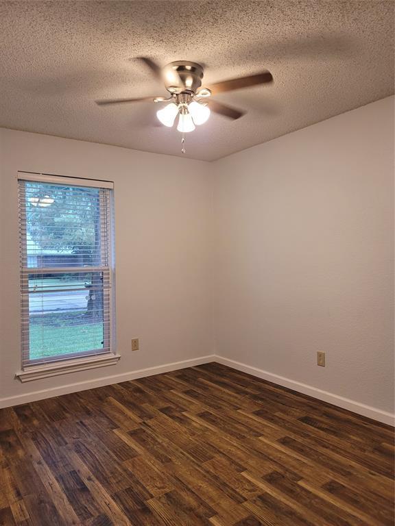 Building Photo - 613 Hanover Dr