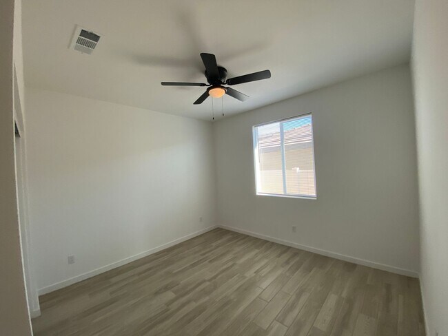 Building Photo - Beautiful Home with Solar