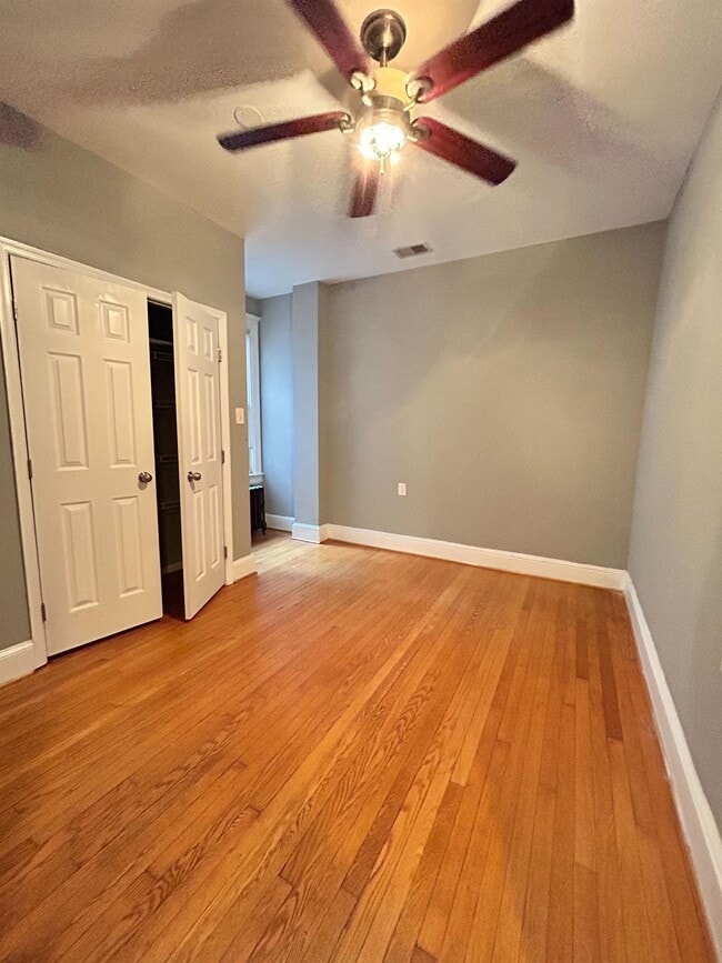 Building Photo - 1437 E Capitol St SE