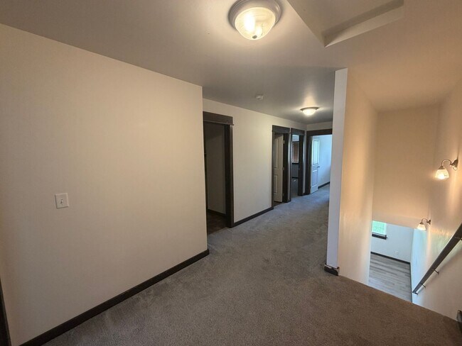 Building Photo - 1516 Butler Creek Ave