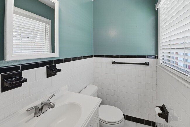 Building Photo - 3 Bedroom 1.5 bath home in hampton