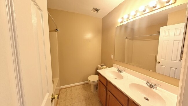 Building Photo - 12576 Mirkwood Ln