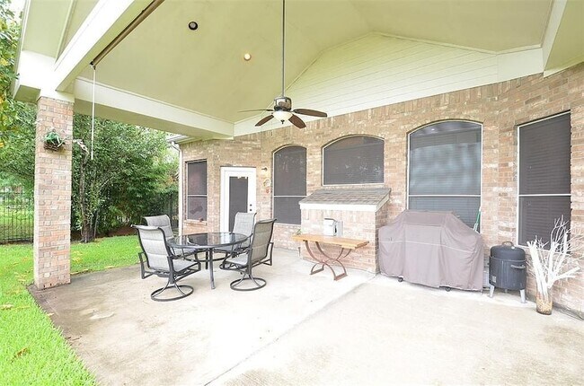 Building Photo - 1306 Ventura Canyon Dr