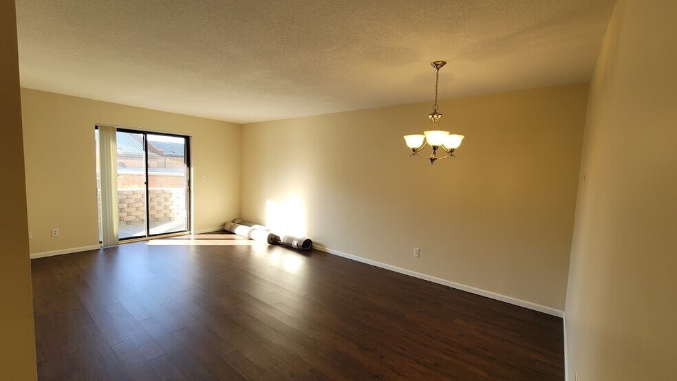 Living/Dining Area - 78 10th St E