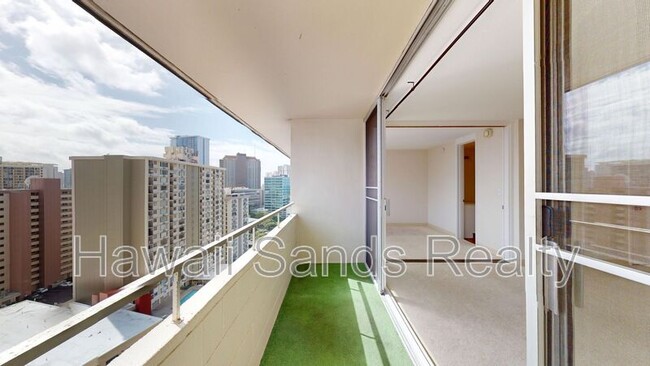 Building Photo - 780 Amana St