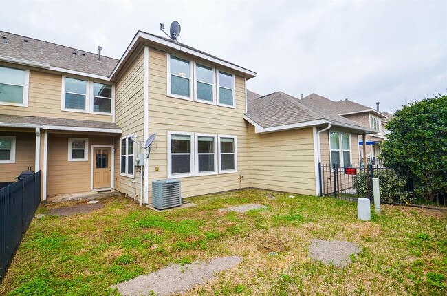 Building Photo - 18724 Cypress Loch Dr