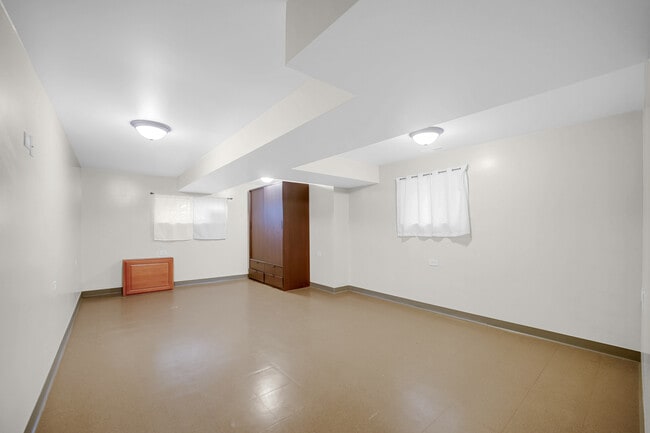Building Photo - 8233 S Langley Ave