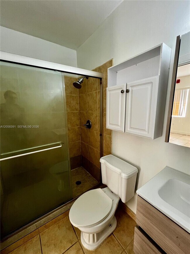 Building Photo - 2072 NE 169th St