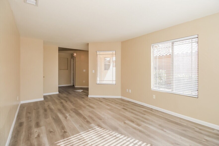 Building Photo - 2024 E Appaloosa Rd