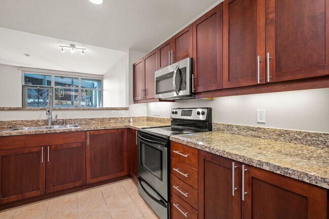 Building Photo - Beautiful Condo Right Across from Petco Park!