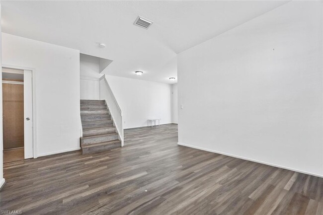 Building Photo - 7013 Romana Way