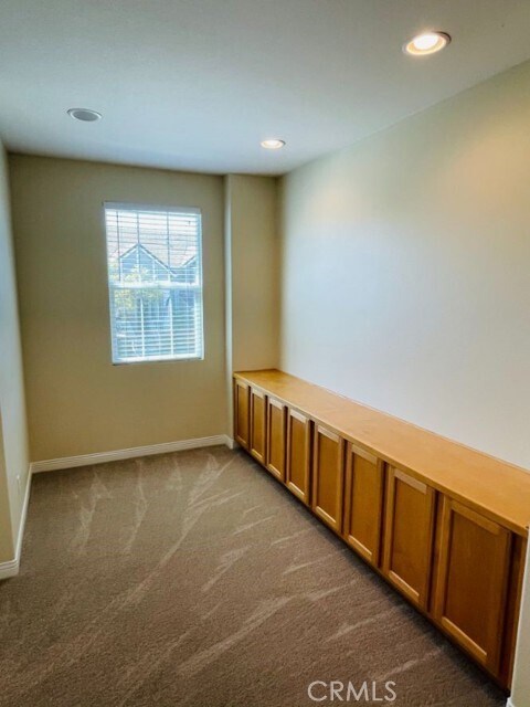 Building Photo - 1574 Glencrest Dr