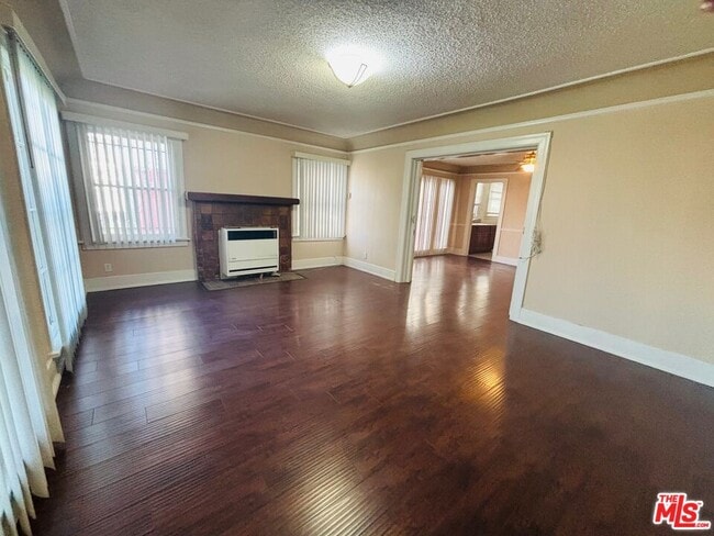 Building Photo - 1226 5th Ave