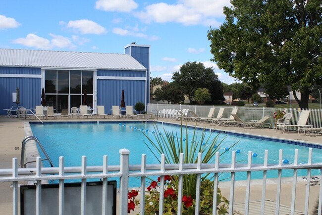 Building Photo - 42169 Gladwin St