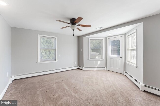 Building Photo - 4236 Florida Ave