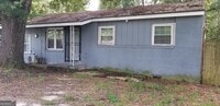 Building Photo - 306 Kingsbury Cir