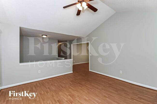 Building Photo - 1688 Independence Dr