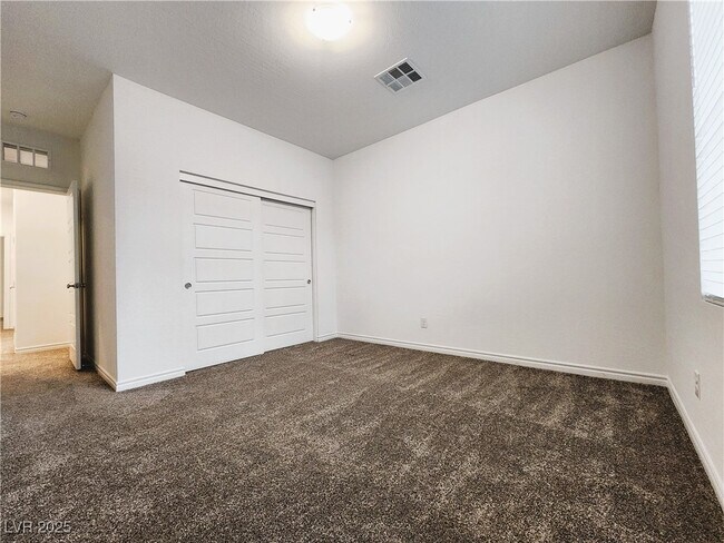 Building Photo - 25 Barbara Ln