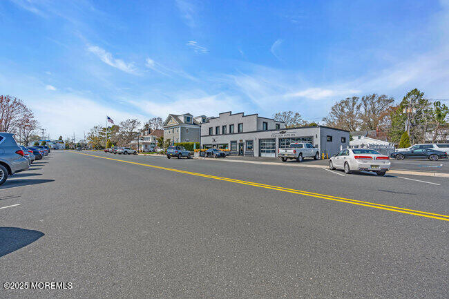 Building Photo - 530 Washington Blvd
