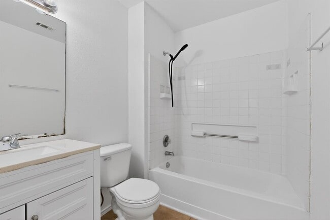 Building Photo - 13124 Maidenhair Tr