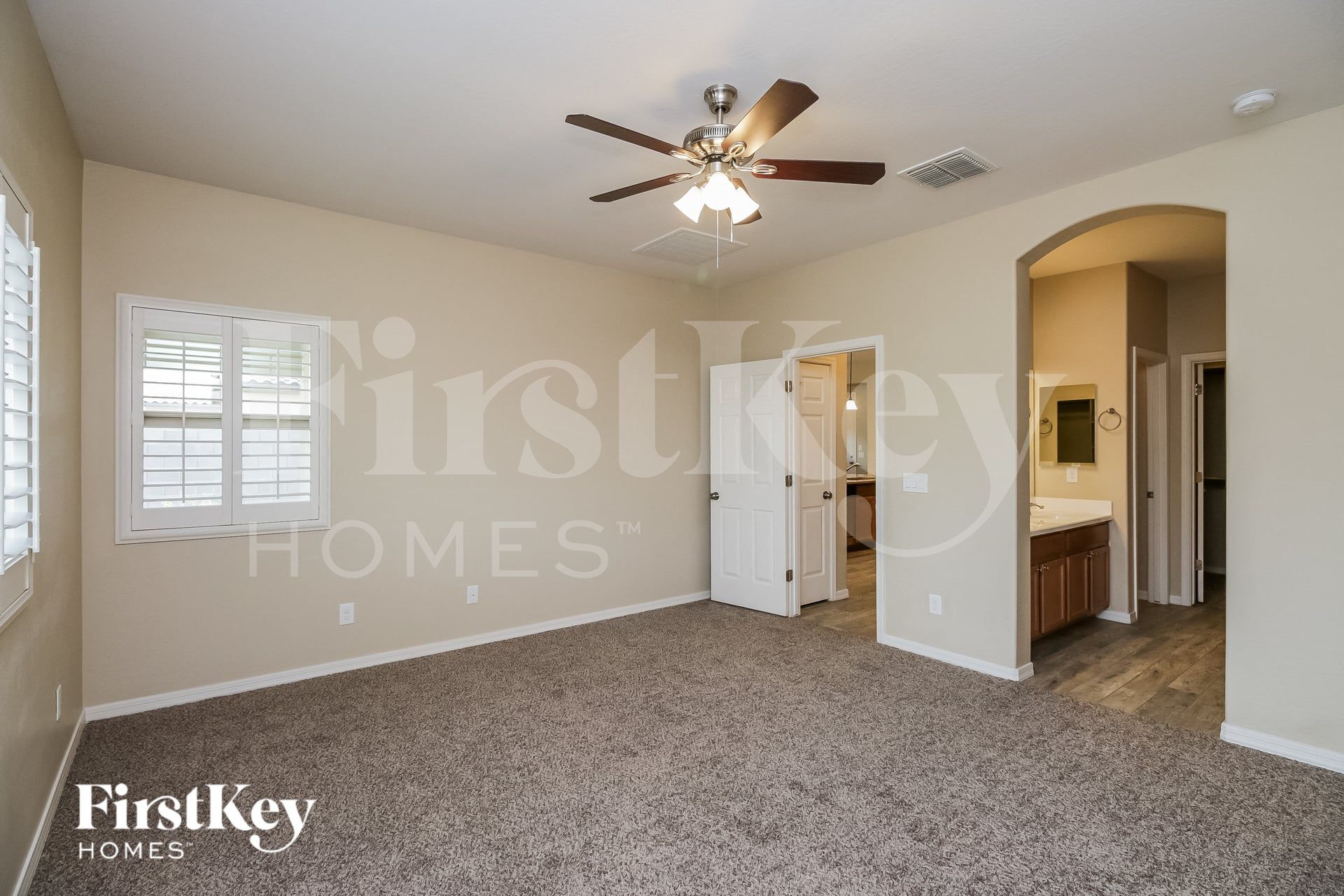 Building Photo - 376 W Flame Tree Ave
