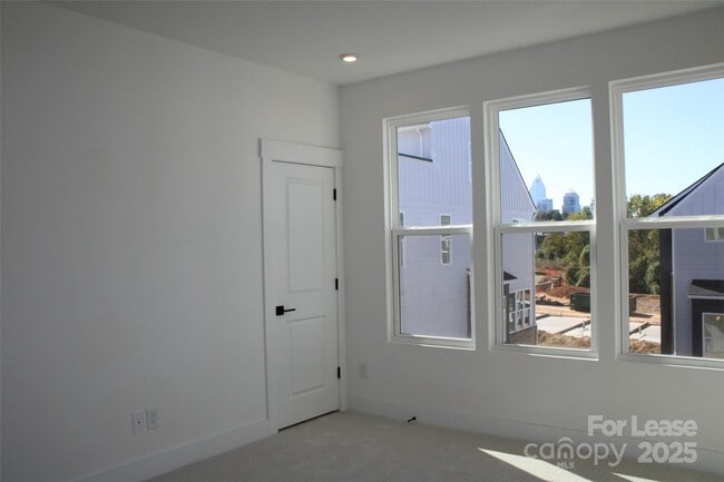 Building Photo - 1340 Hamilton St