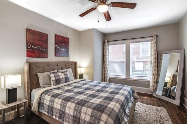 Building Photo - 1158 Donnelly Ave SW