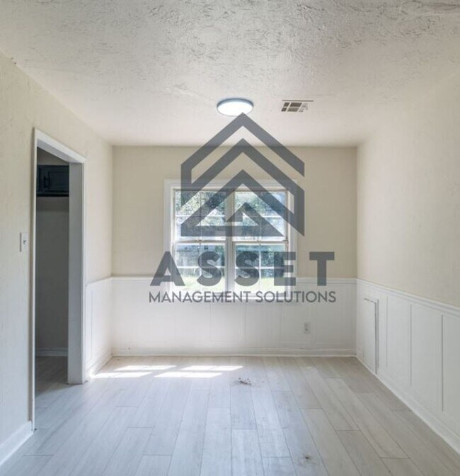 Building Photo - 3 Bedroom Rent to Own Home Available!