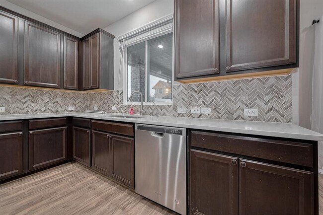Building Photo - 707 Fresh Sage Crossing