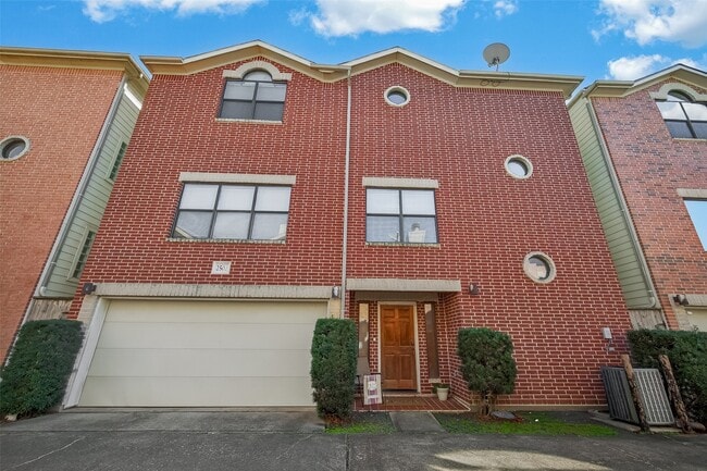 Building Photo - 2502 Brinkman St