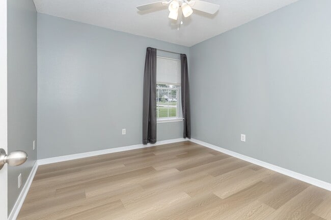 Building Photo - Freshly Renovated Rental Property