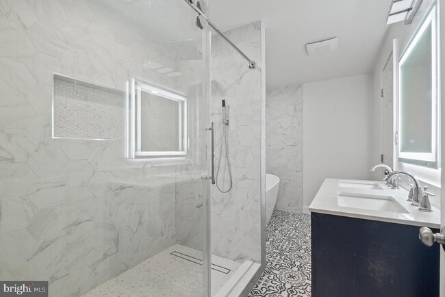 Building Photo - 8728 Old Courthouse Rd