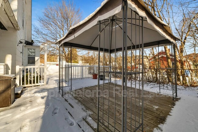 Building Photo - 46 Providence St