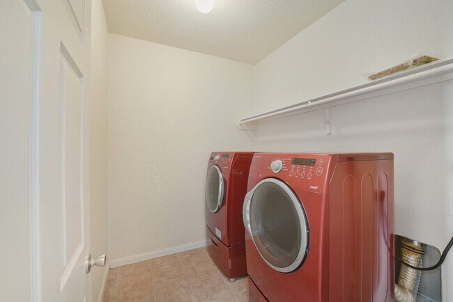 Building Photo - 18607 Shavano Ct