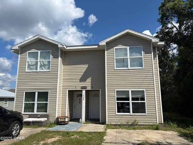 Building Photo - 754 Sherman Ave