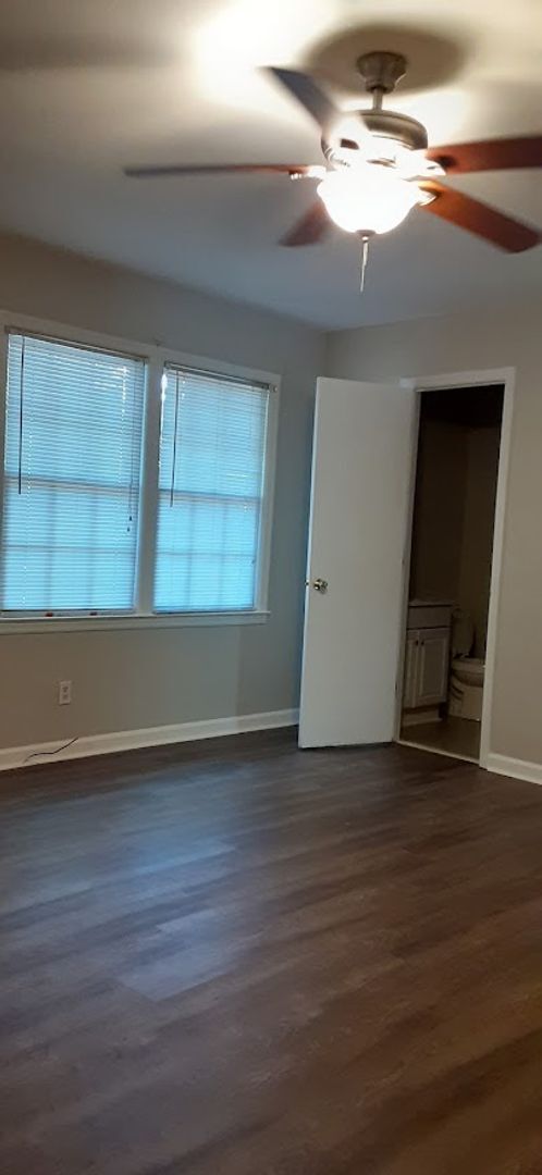 Building Photo - Lovely Three Bedroom Upgraded Home in Irmo...